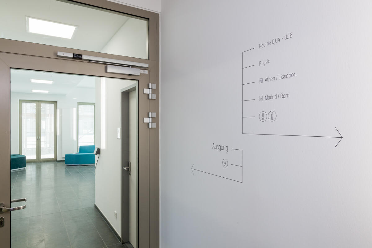Leit- und Orientierungssystem, Leitsystem Design, Typografie